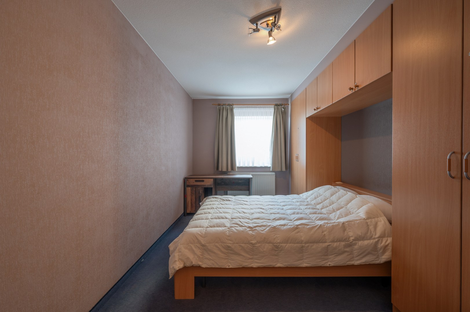 Uiterst ruim appartement met 3 slaapkamers en 2 badkamers 