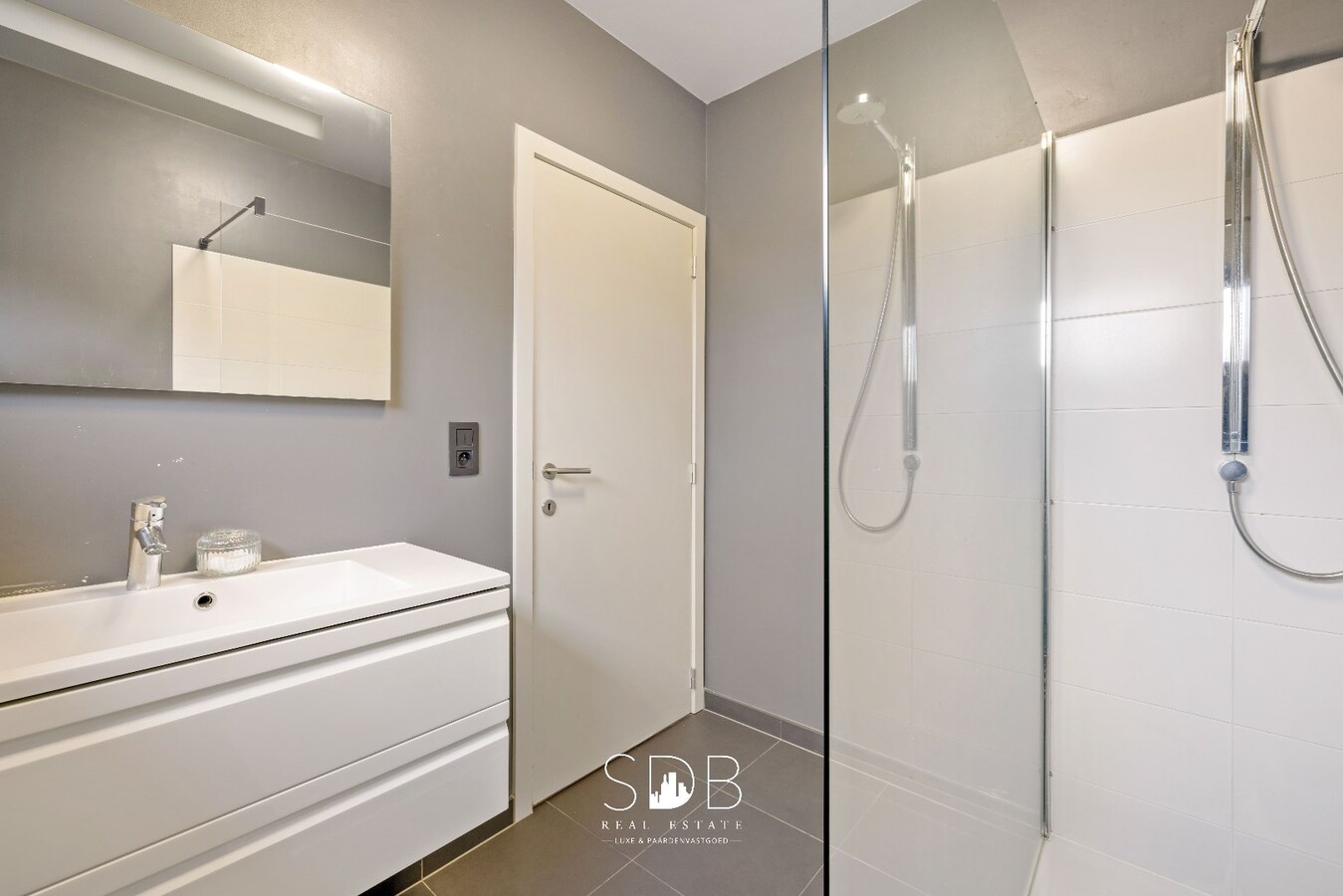 Prachtige woning met paardenfaciliteiten op 11.703m² 