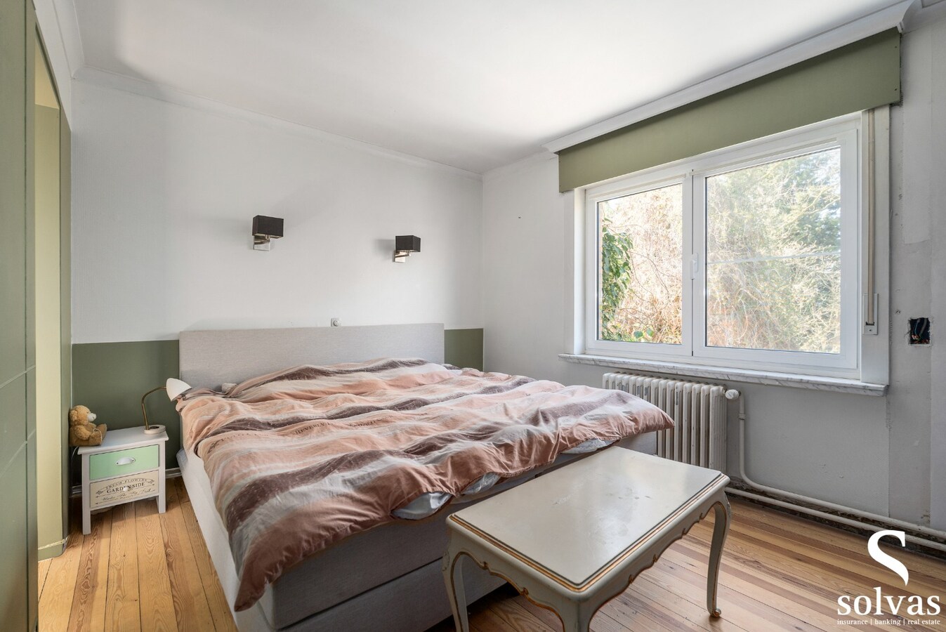 Exclusieve villa met karakter op riant perceel in hartje Zomergem 