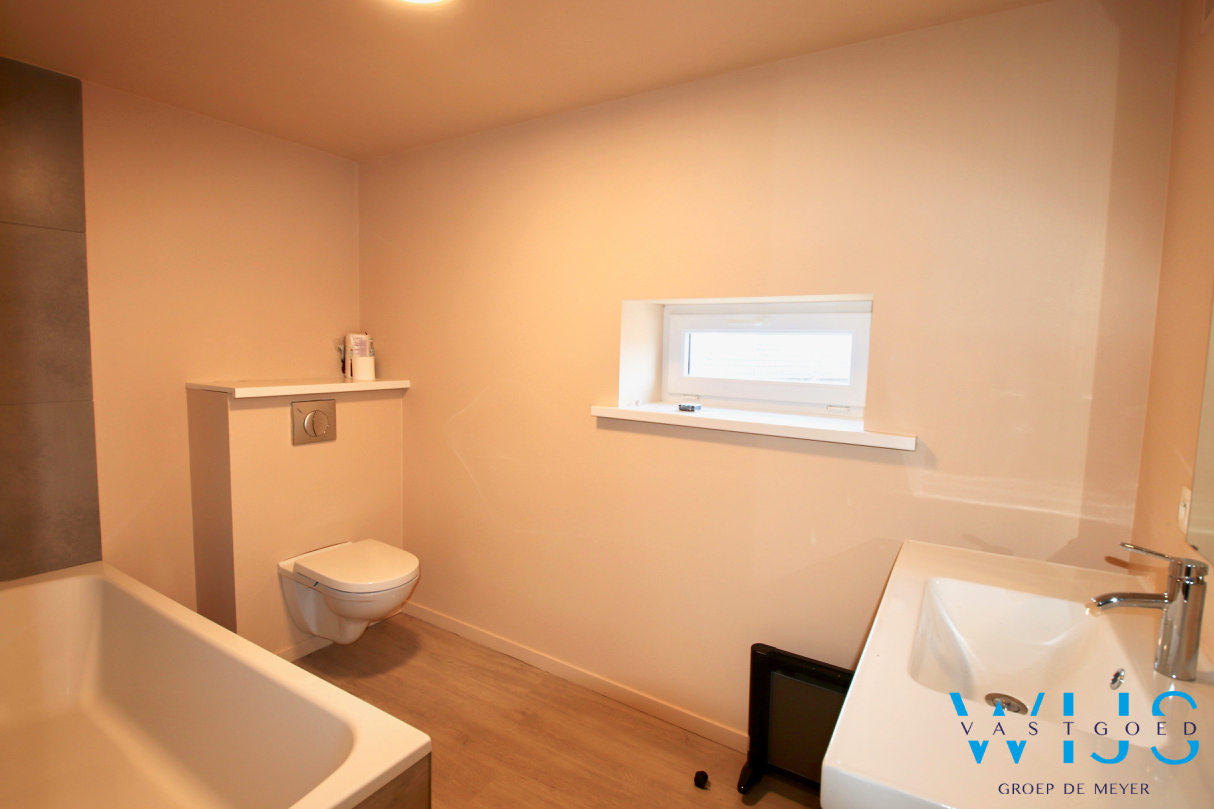 Modern woonhuis met 3 slaapkamers te Kluizen! 