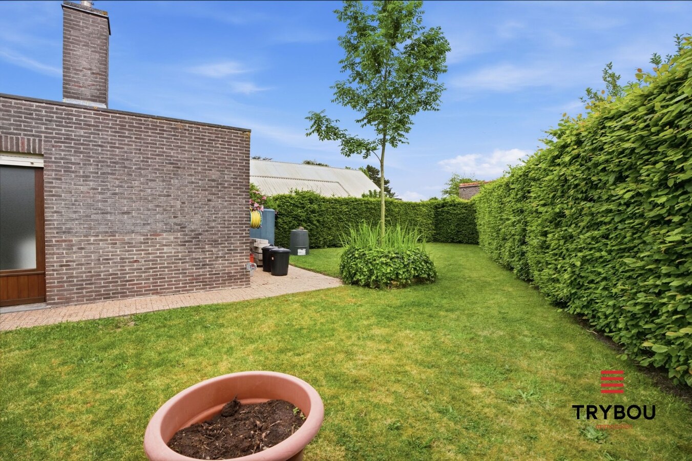 Alleenstaande woning met handelsruimte! 