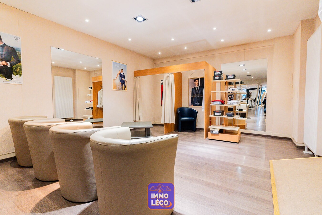 Maison de commerce avec entrepôt et appartement à rénover ! 