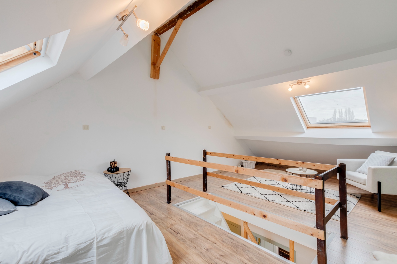 instapklare rijwoning met uitstekende ligging en tuin 