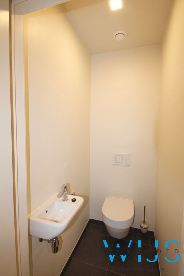 Instapklaar gelijkvloers appartement te Lievegem (Waarschoot) ! 