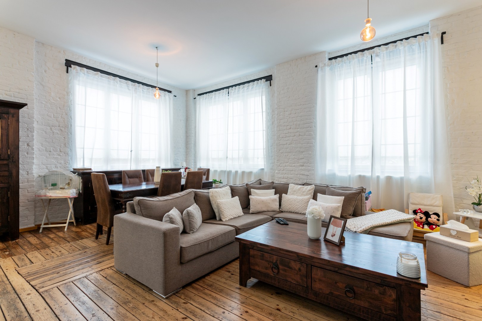 Opbrengsteigendom te koop met 3 app (+-100m²) én garagebox 