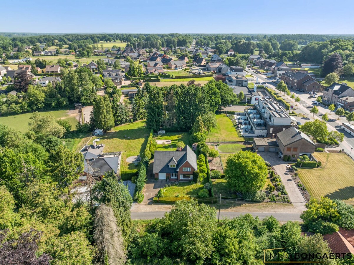 Rustig gelegen woning op een groot perceel 