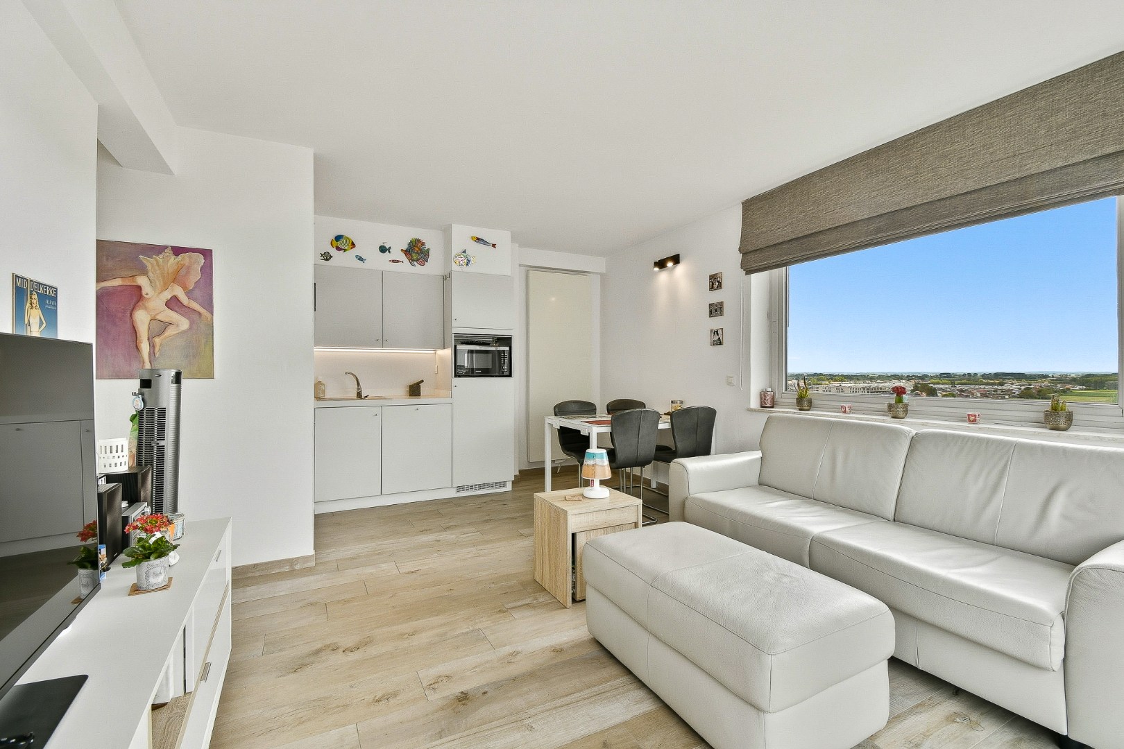 Appartement met zijdelings zeezicht en prachtig verzicht 