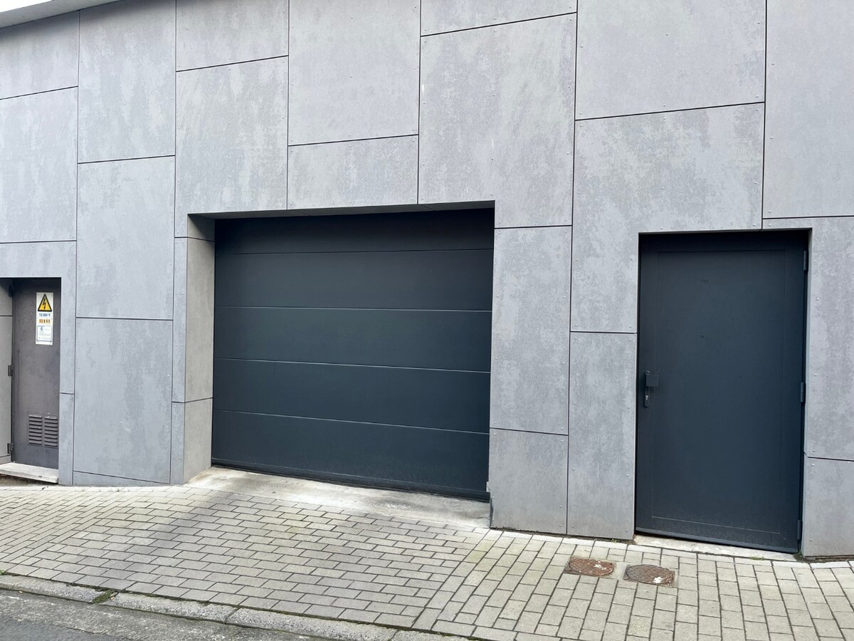 2 slpk-appartement incl. ondergrondse staanplaats ! 