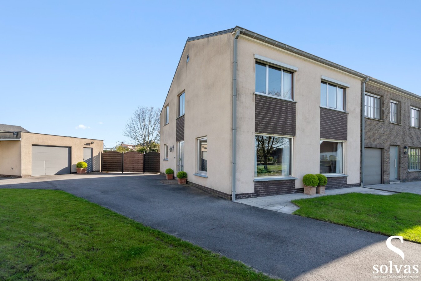 Halfopen woning op toplocatie! 