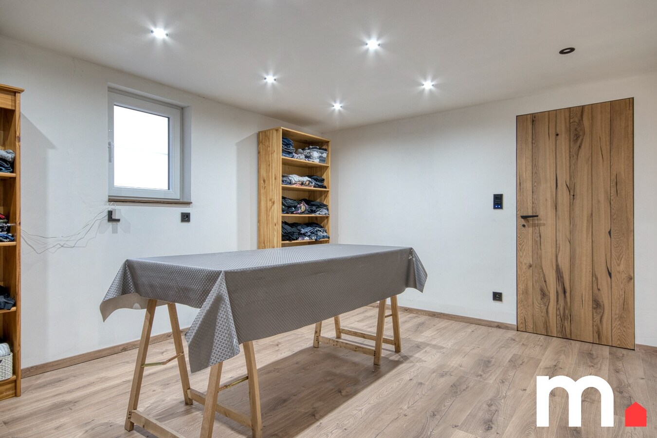 Instapklare woning te Kuurne op 405 m² met 4 Slaapkamers en inpandige dubbele garage! 