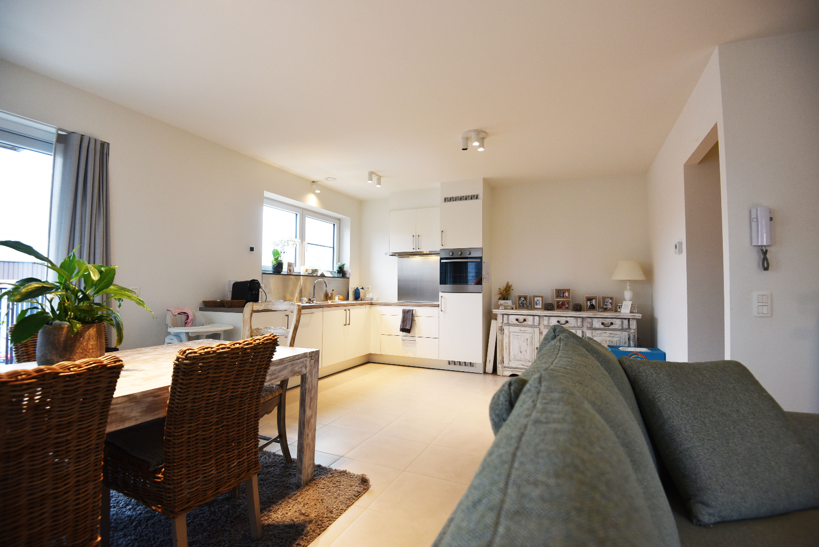 Nieuwbouw app. 2 slpk, terras en autostaanplaats te Maldegem 