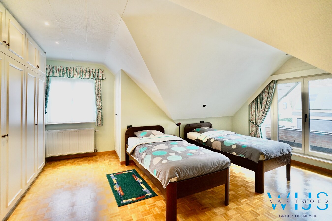 Instapklare open bebouwing met prachtige tuin op 1.220 m² in rustige woonwijk 