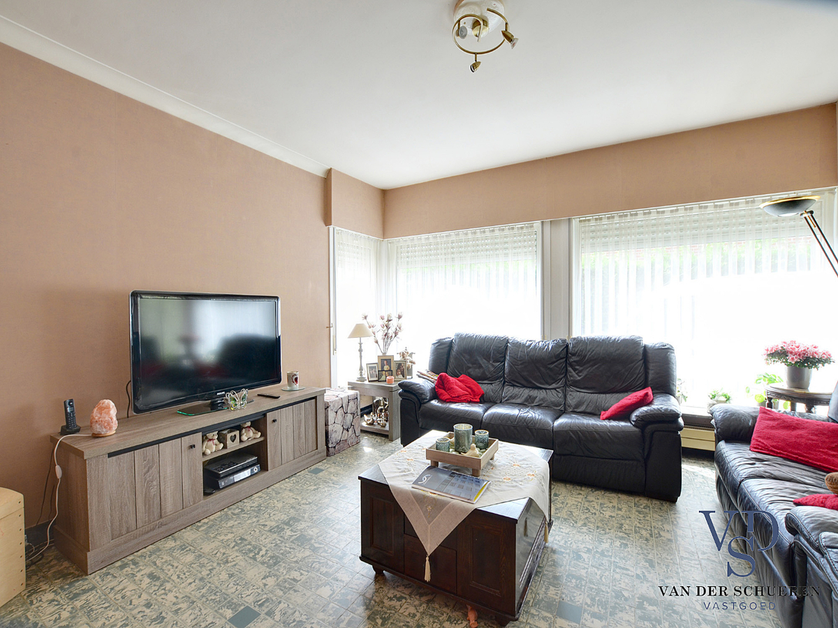 Degelijke, Half open Bebouwing. 