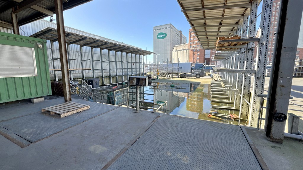 Magazijnen te huur aan Vaartkaai in Merksem