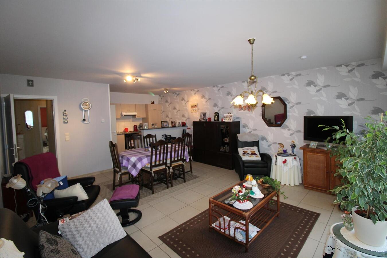 Gelijkvloers appartement met 2 slaapkamers en groot terras in centrum Koekelare 