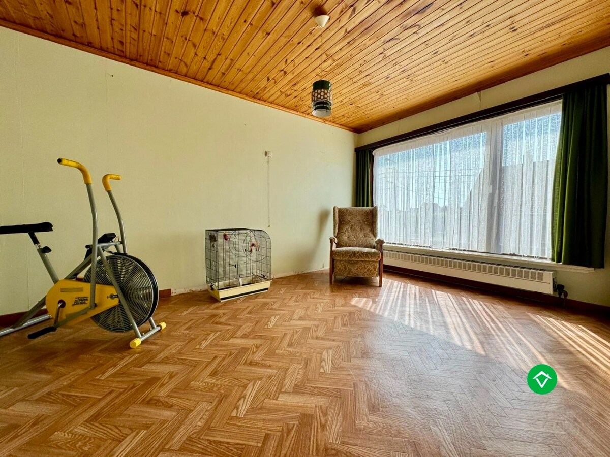 Gezinswoning met 3 slaapkamers en inpandige garage te koop in de Mokker (Koekelare) 