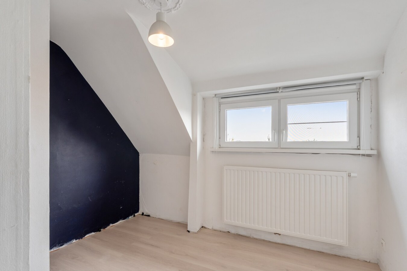 Een vrijstaande gezinswoning met 3 slaapkamers op perceel van 5a33ca 