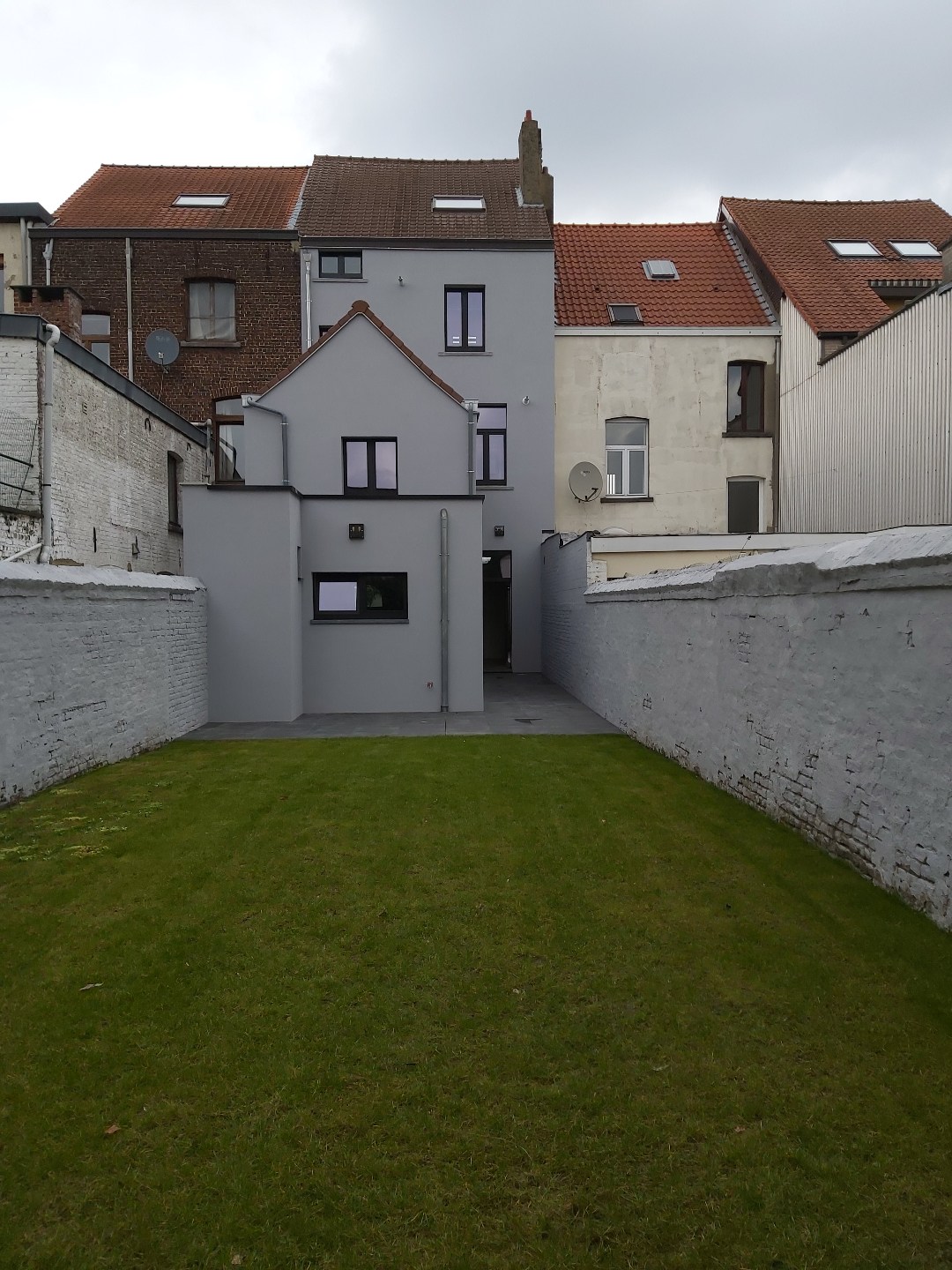 Opbrengsteigendom te koop met 3 app (+-90m²) 