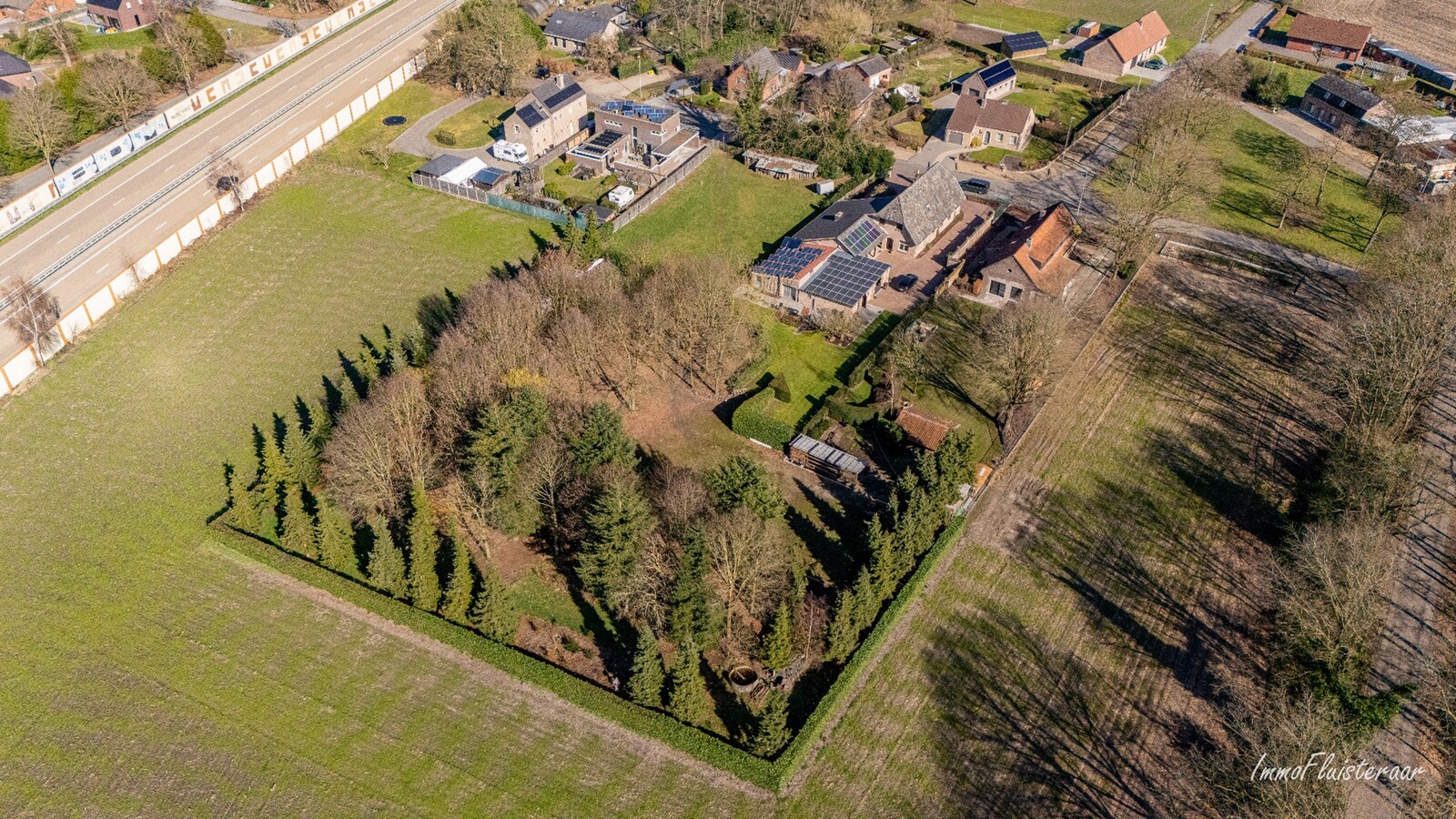 Charmante woning met weide op ca. 2,5 ha te Hechtel-Eksel 