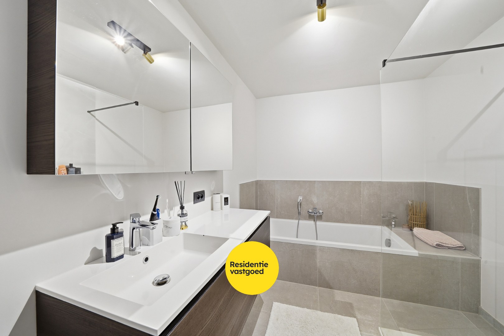 Instapklare nieuwbouw (2023) met 4 slaapkamers - EPC A - Garage en Oprit 