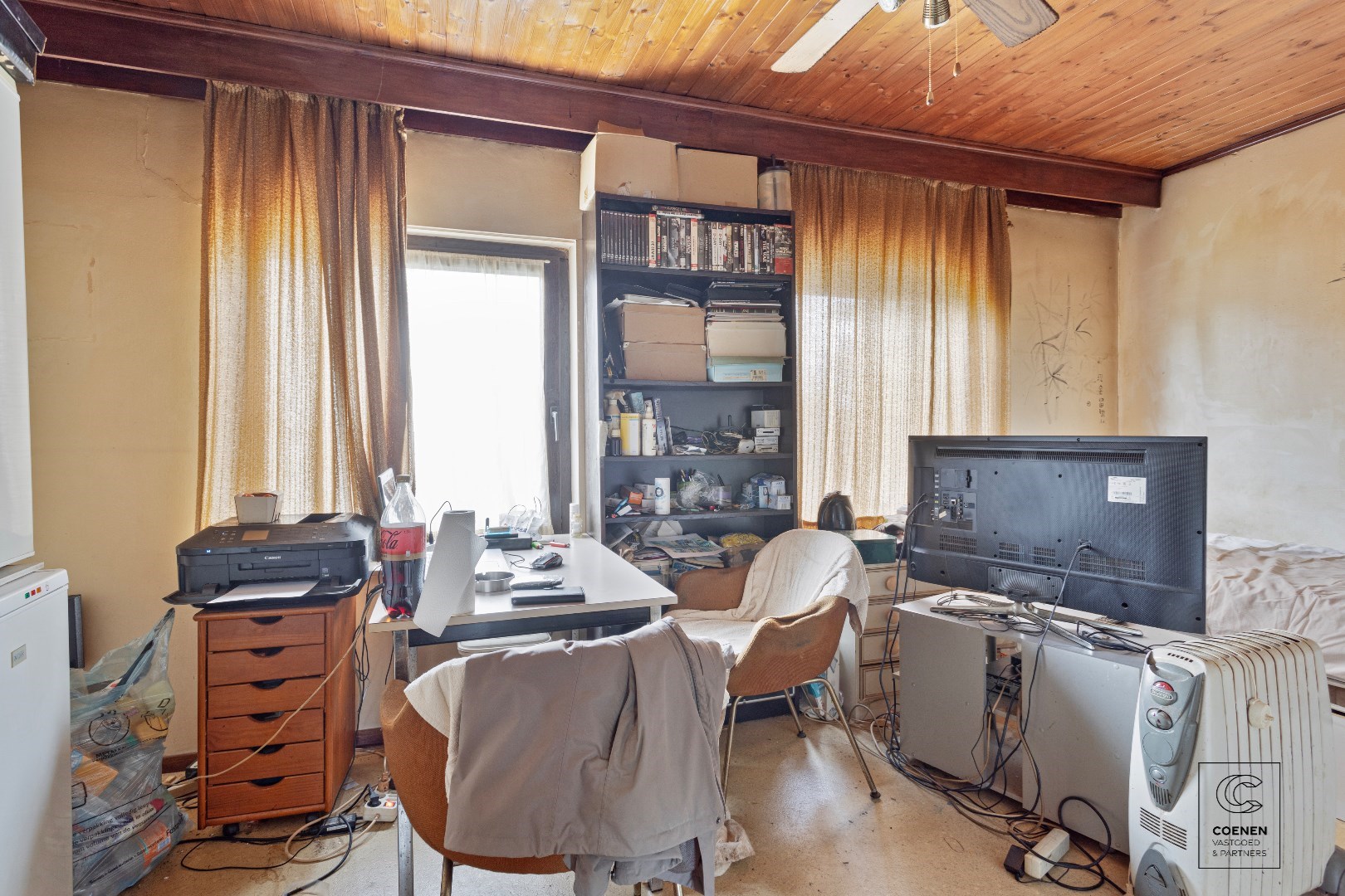 OPBRENGSTEIGENDOM bestaande uit twee appartementen en twee studio's op een perceel van 568 m2 gelegen op een uitstekende locatie te Hoboken 