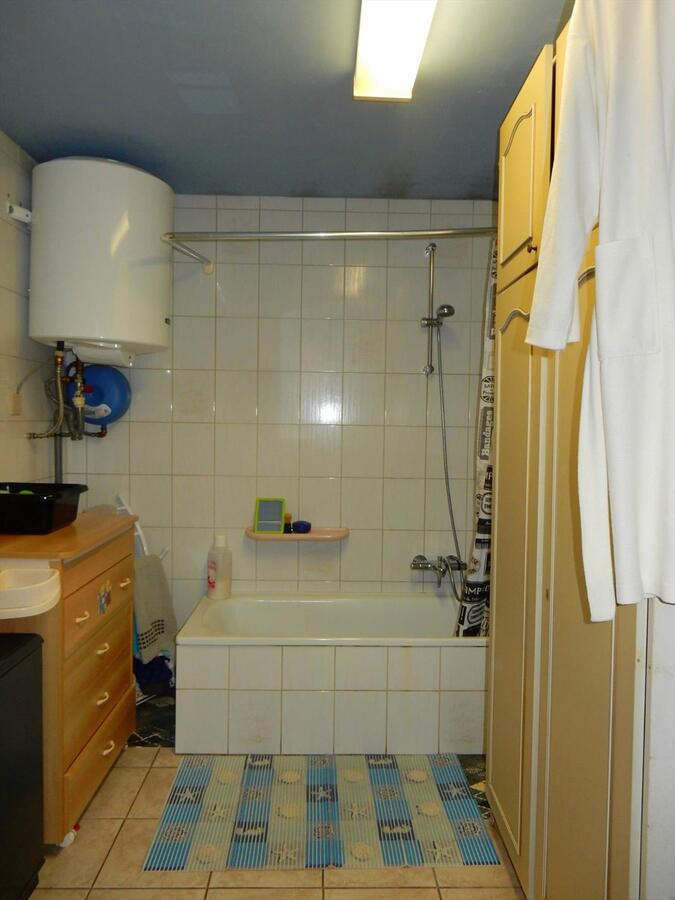 Ruime woning in centrum Jabbeke 