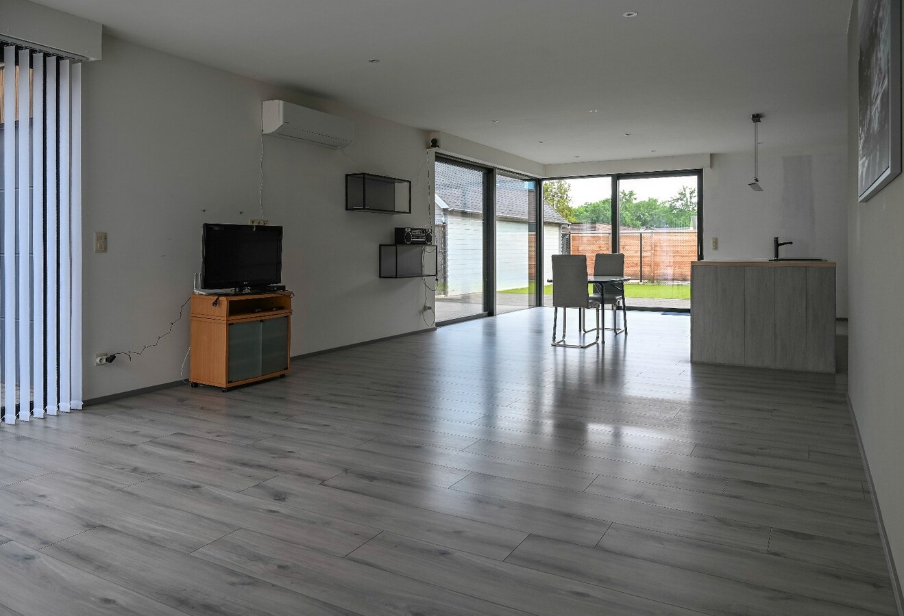 Instapklaar gelijkvloers huis met 2 slaapkamers 