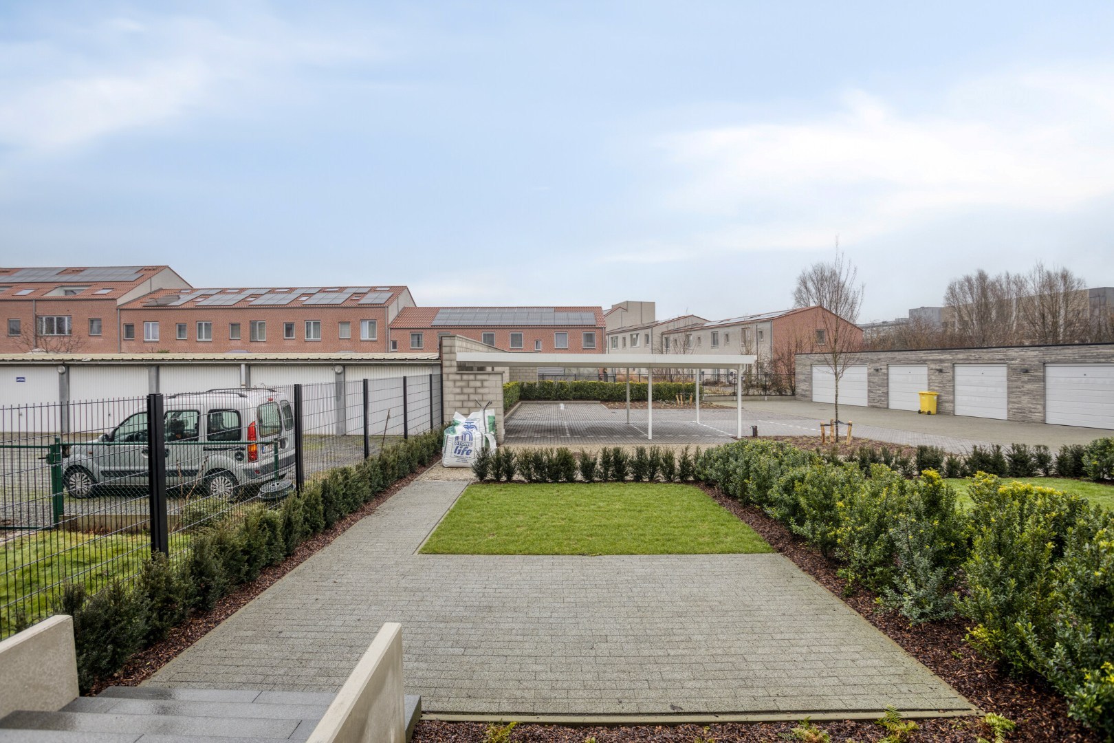 Recent en energiezuinig gelijkvloers appartement met 2 slpk. en tuin in Geel-centrum 