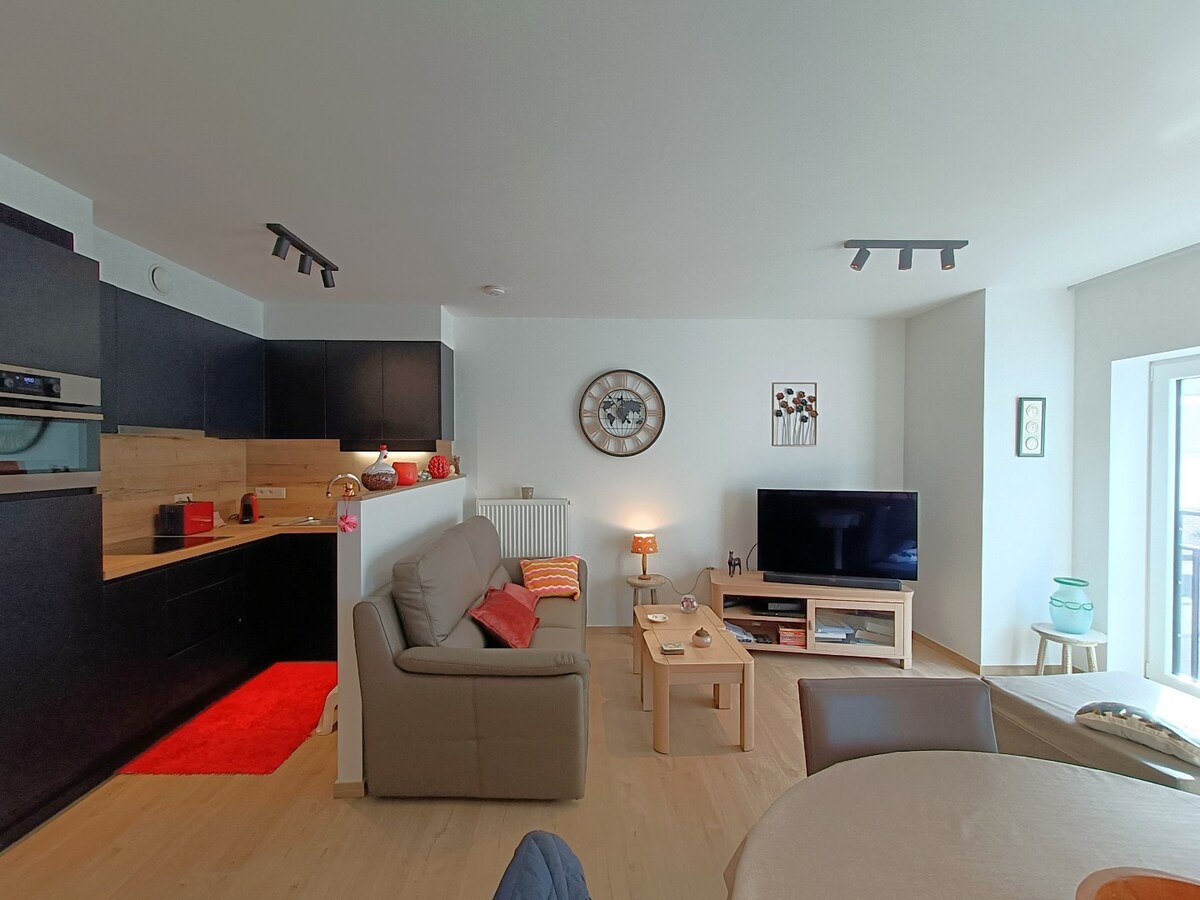 Modern éénslaapkamerappartement op 100 meter van de zeedijk te Blankenberge 