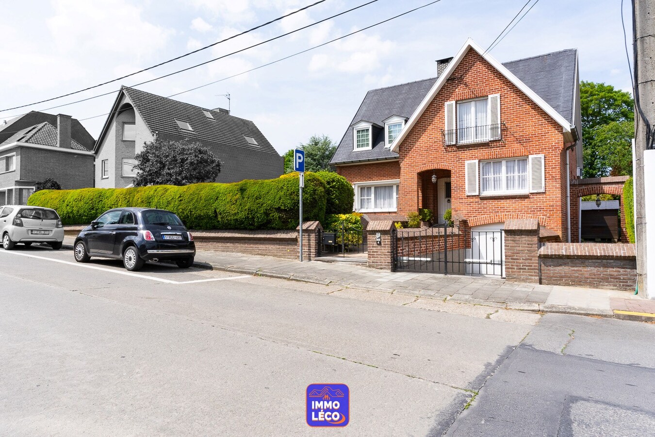 Villa érigée sur 1436m² avec garage, parking et grand jardin, secteur prisé "La Coquinie" !! 