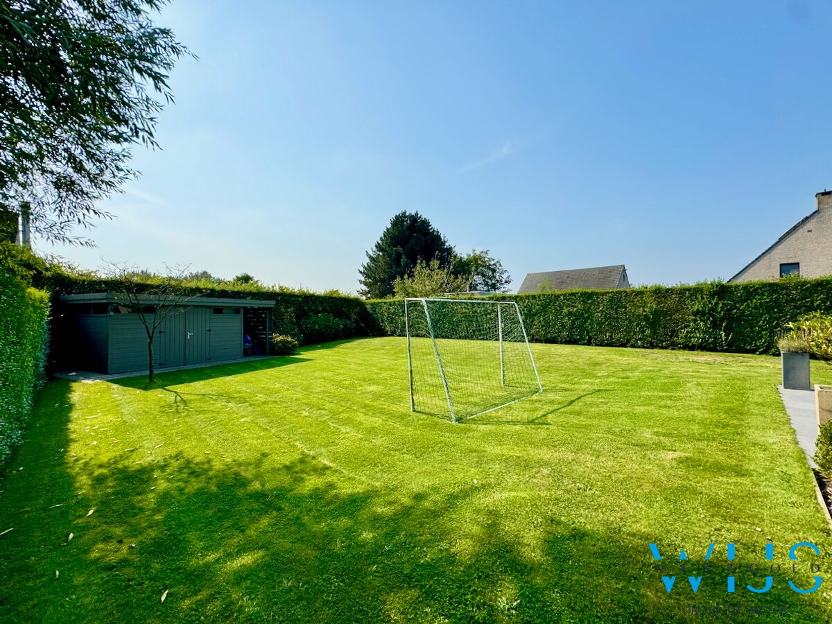 Schitterende gezinswoning op 835 m² te Knesselare 