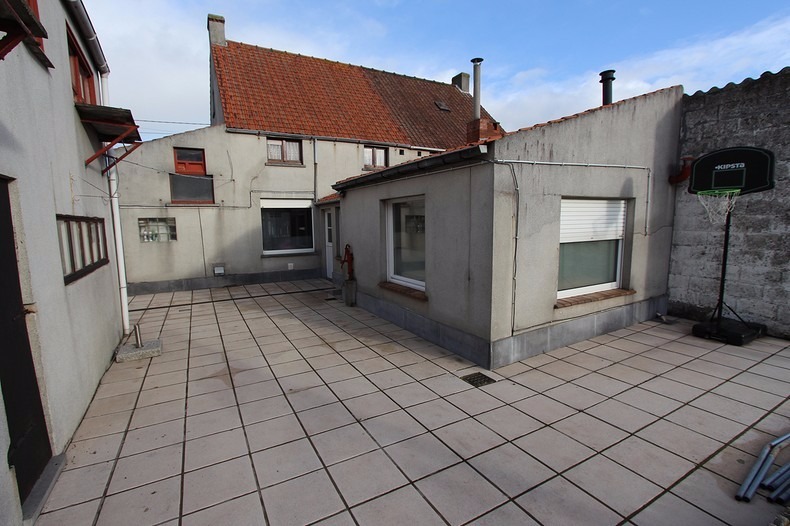 Woning met 3 slaapkamers en garage te Koekelare 