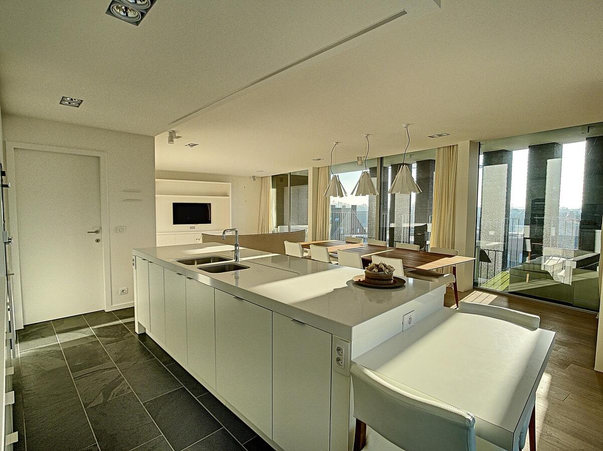 Verhuurd! Prachtig luxueus 2-slpk appartement 