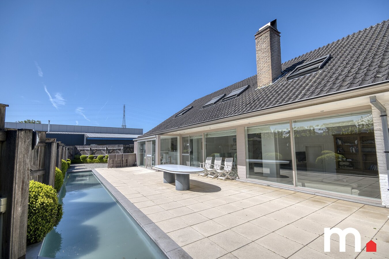 Unieke instapklare Villa te Emelgem op 621m² op TOPligging ! 