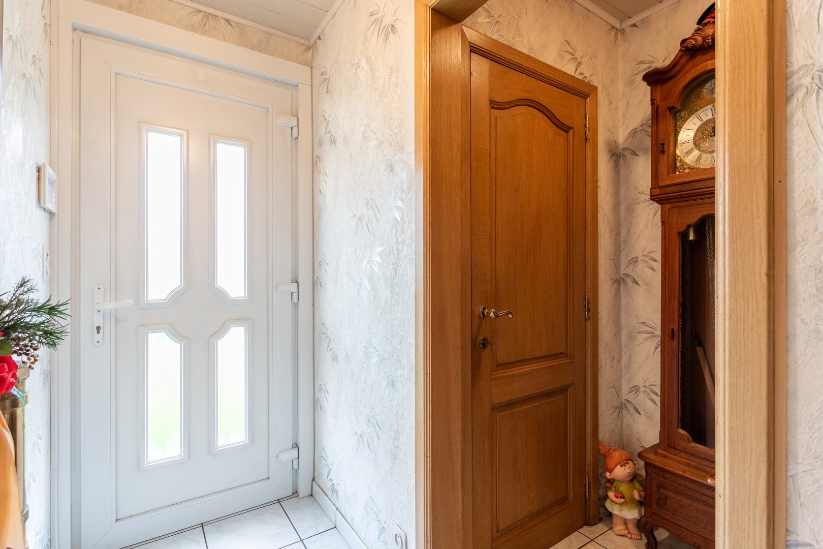 Solide woning te koop met 3 slpks, garage, veranda en tuin 