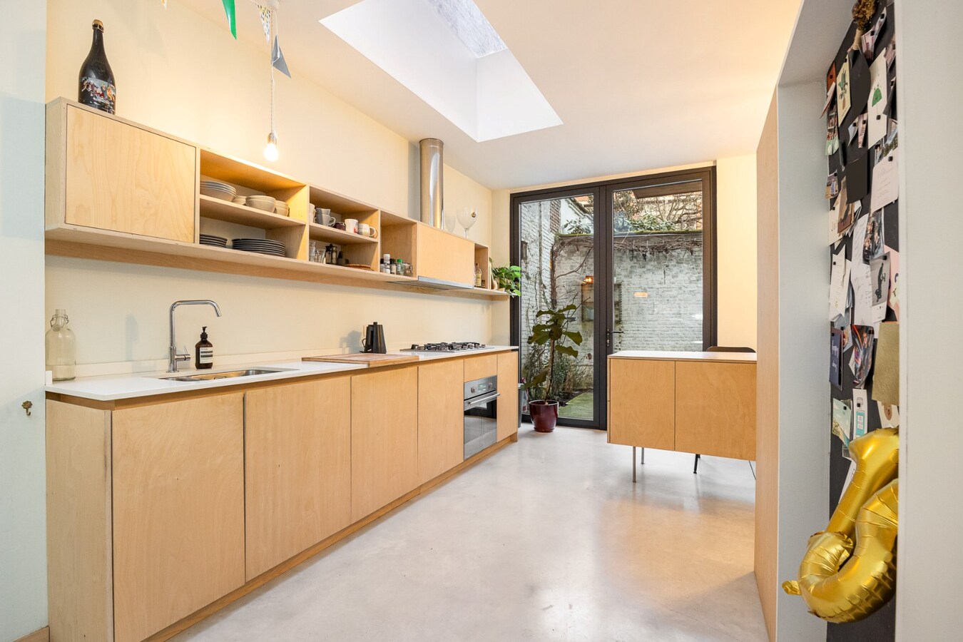 Gerenoveerde herenwoning met stadskoer in de Haringrodewijk! 