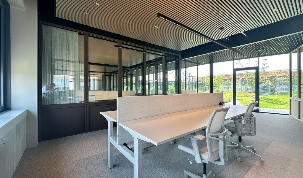 Gemeubelde kantoren met diensten In The Yard in Drongen