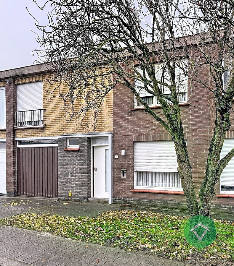 Ruime rijwoning met tuin, garage en 4 slaapkamers in Roeselare 