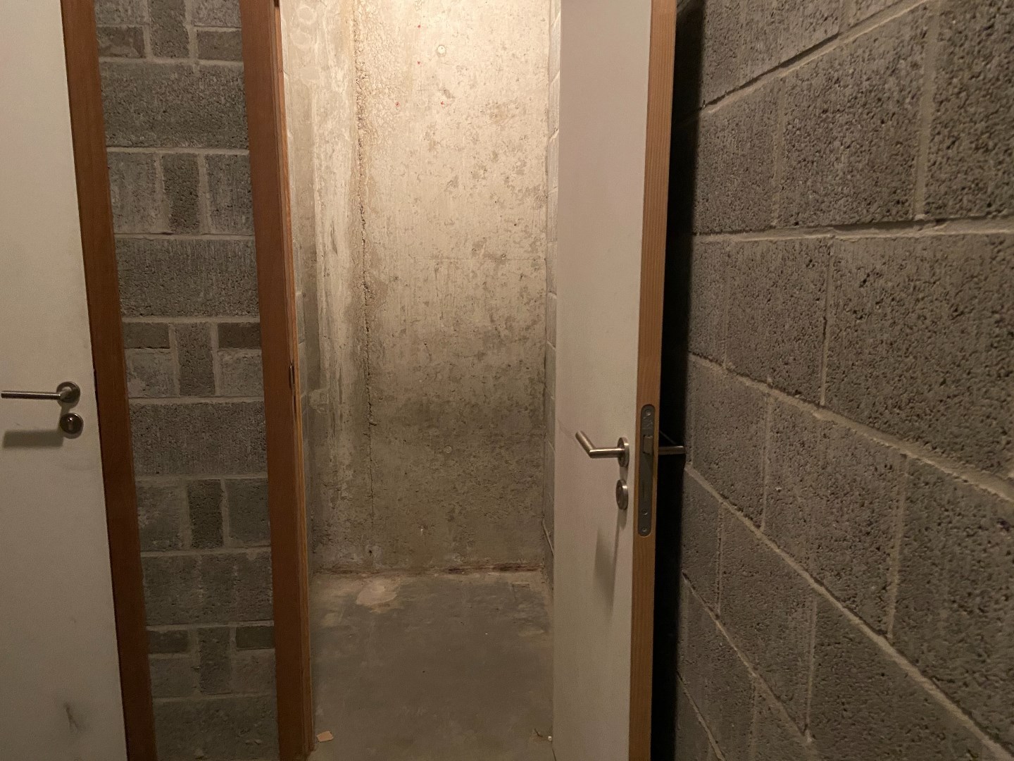 Recent energiezuinig appartement op de 1ste verdieping met 2 slaapkamers, terras en autostaanplaats 