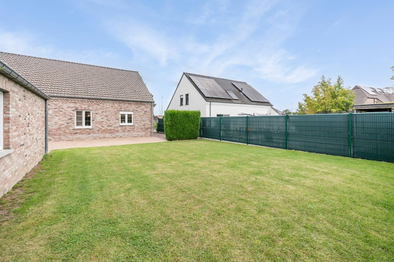 Vrijstaande, gelijkvloerse gezinswoning gelegen op een perceel van 6a18ca op een rustige locatie nabij het centrum van Neeroeteren! 