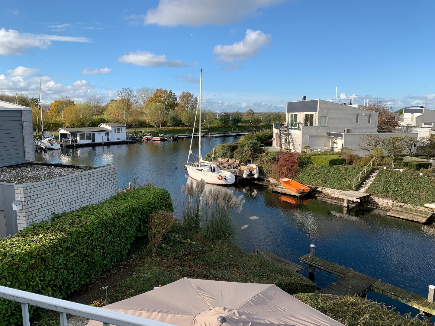 Exclusief wonen aan het water – permanent én recreatief wonen toegestaan 