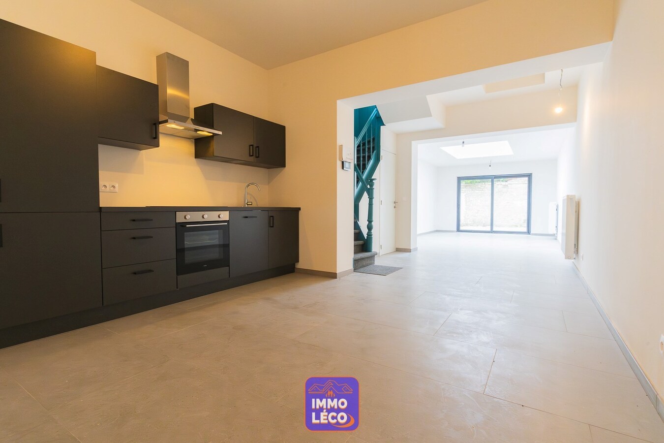 Maison rénovée en 2024, dans le centre. 