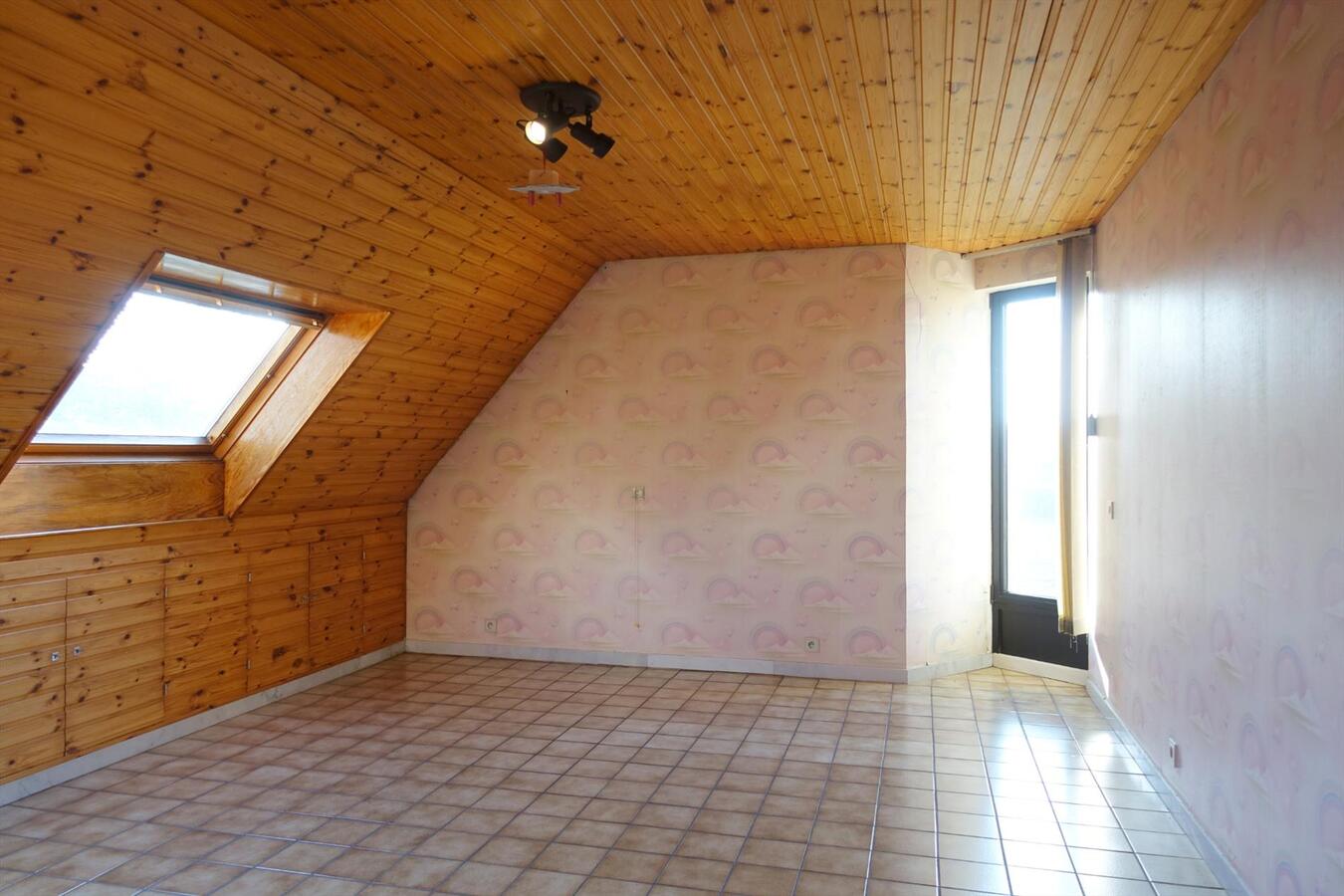 Rustig gelegen villa met garage 