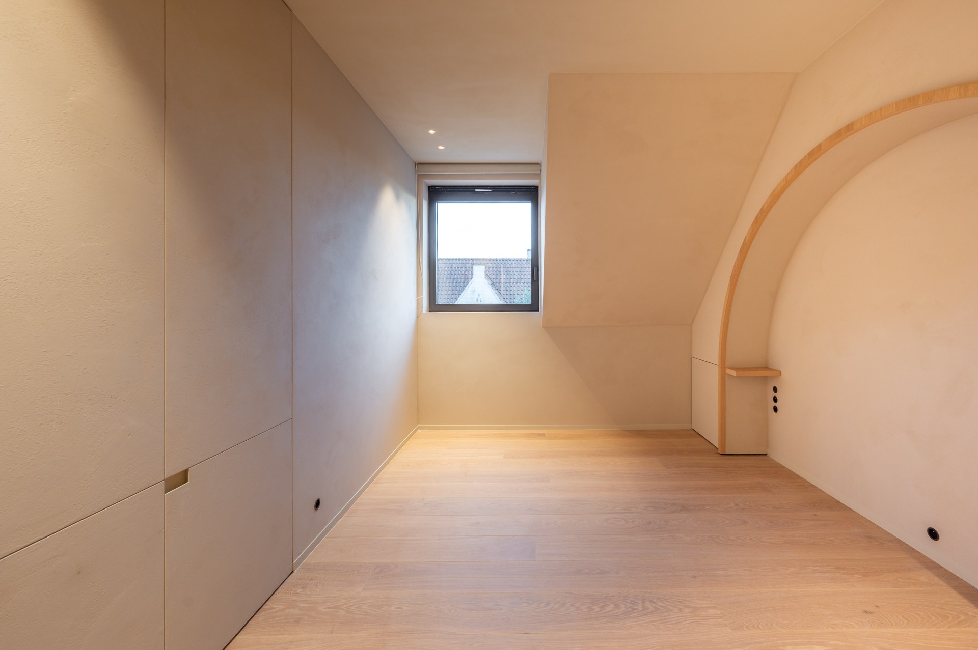 Luxe, comfort kortom een prachtig gerenoveerde woning in hartje Knokke. 