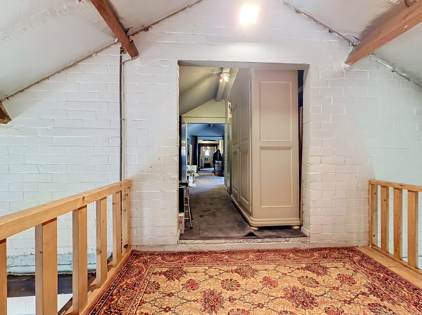 Charmante vrijstaande villa met 3 slaapkamers, ruime zolder en zonnig perceel van 1.500 m² 