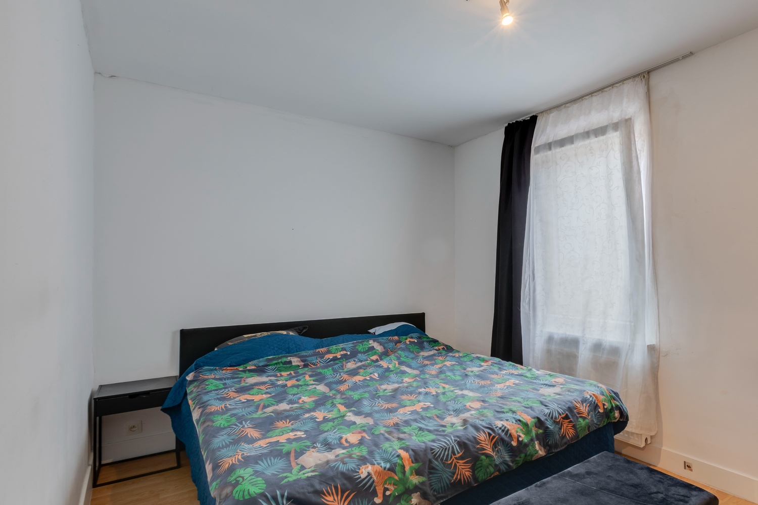 Gerenoveerde rijwoning op centraal maar rustige locatie! 