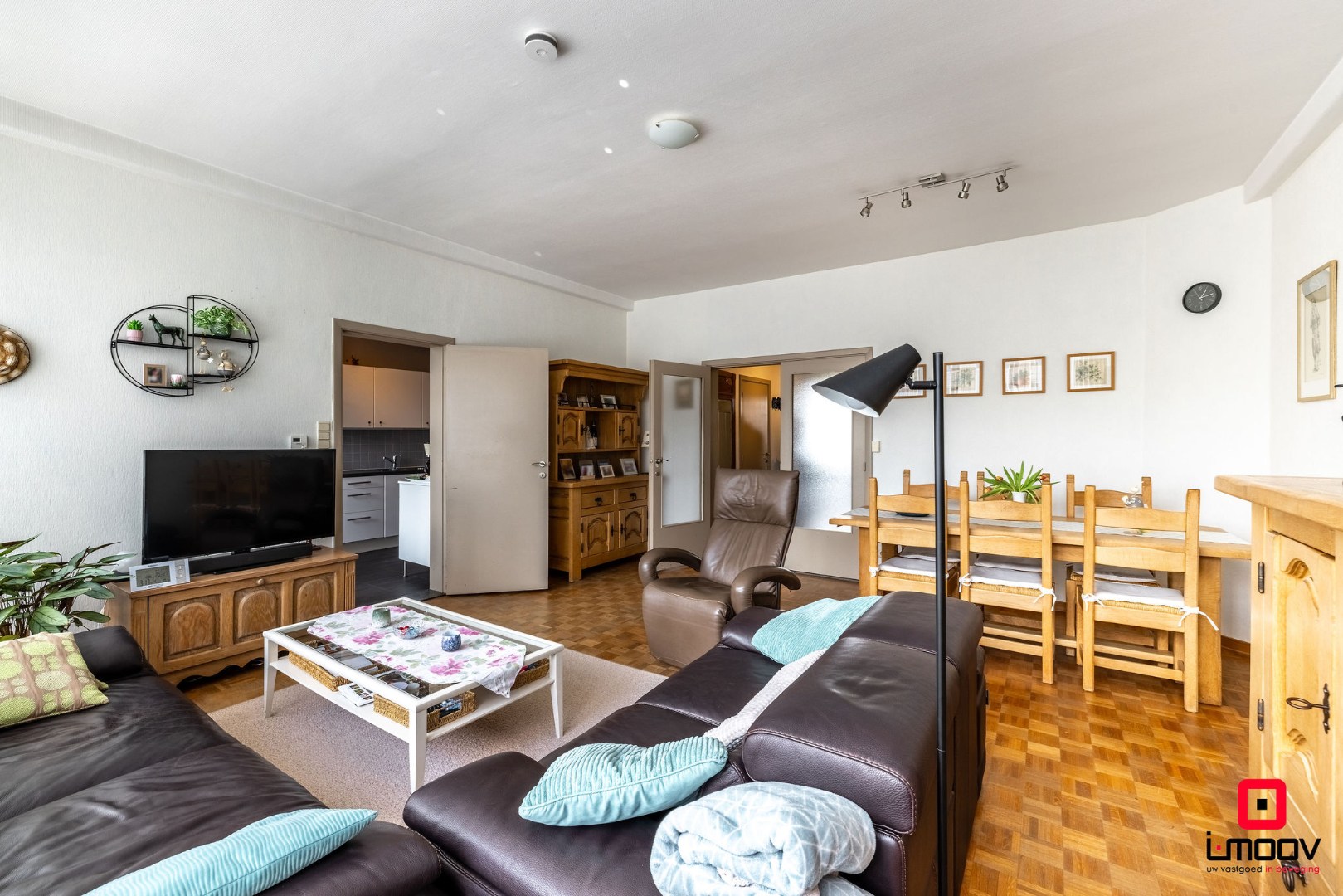 Lichtrijk tweeslaapkamer appartement met garage op groene en vlot bereikbare ligging Sint-Amandsberg 