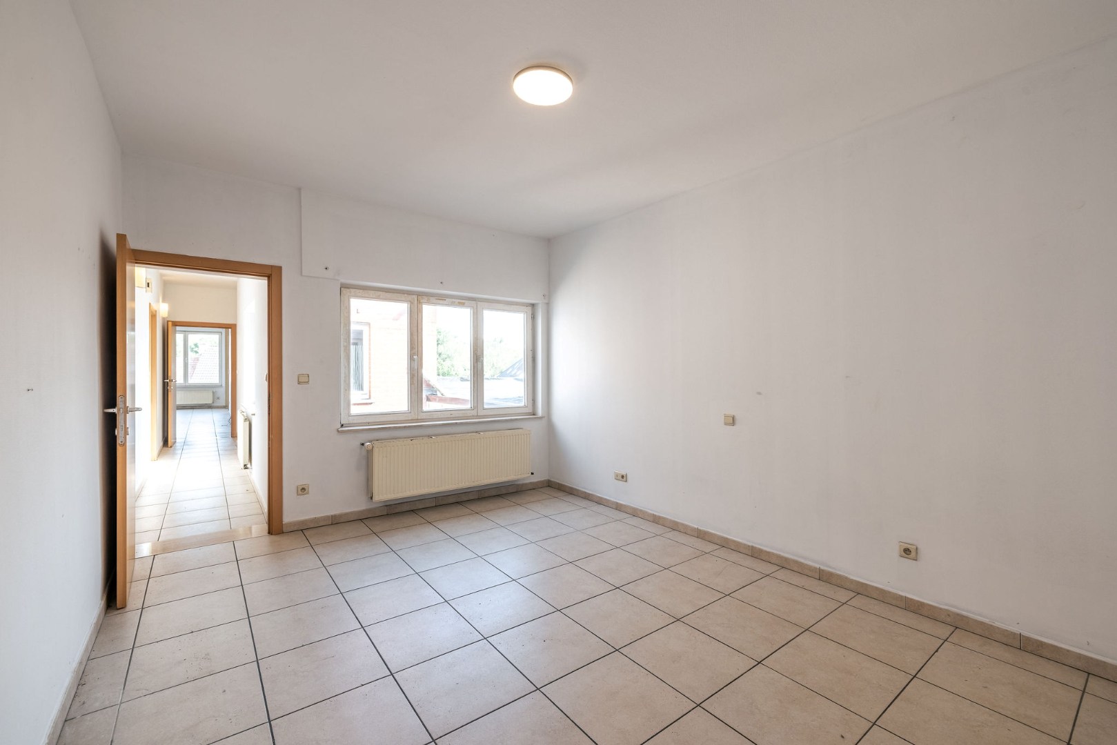 Lichtrijk en instapklaar wonen op de eerste verdieping nabij Gent 