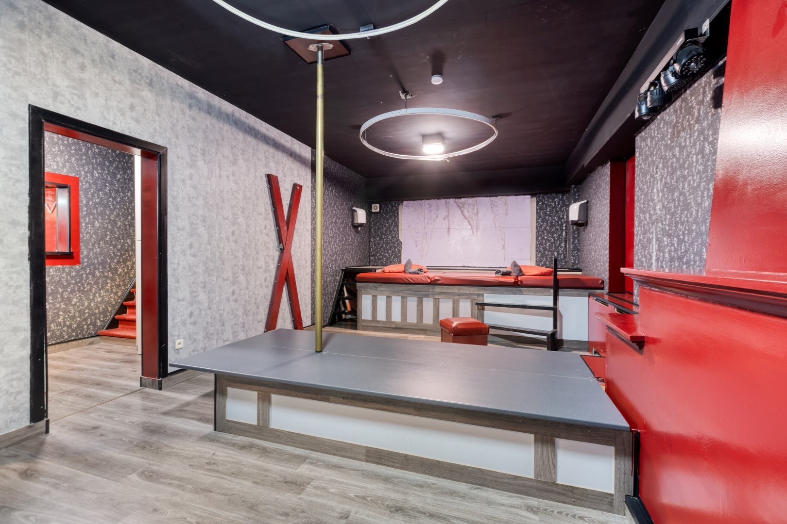 Handelshuis met tal van mogelijkheden in Geel 