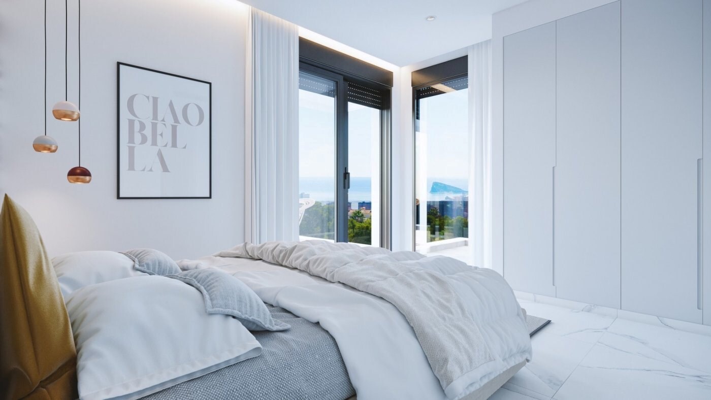 Luxe villa met uitzicht in de verte op de bergen en de Middelandse Zee 